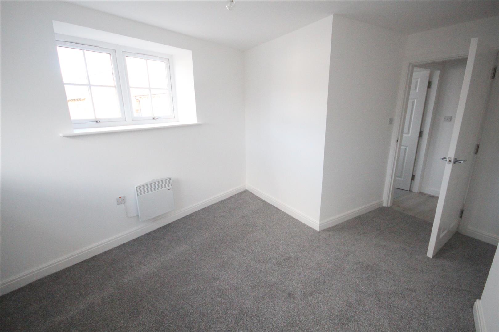 2 bedroom apartment To Let in Earby - IMG_5045.jpg
